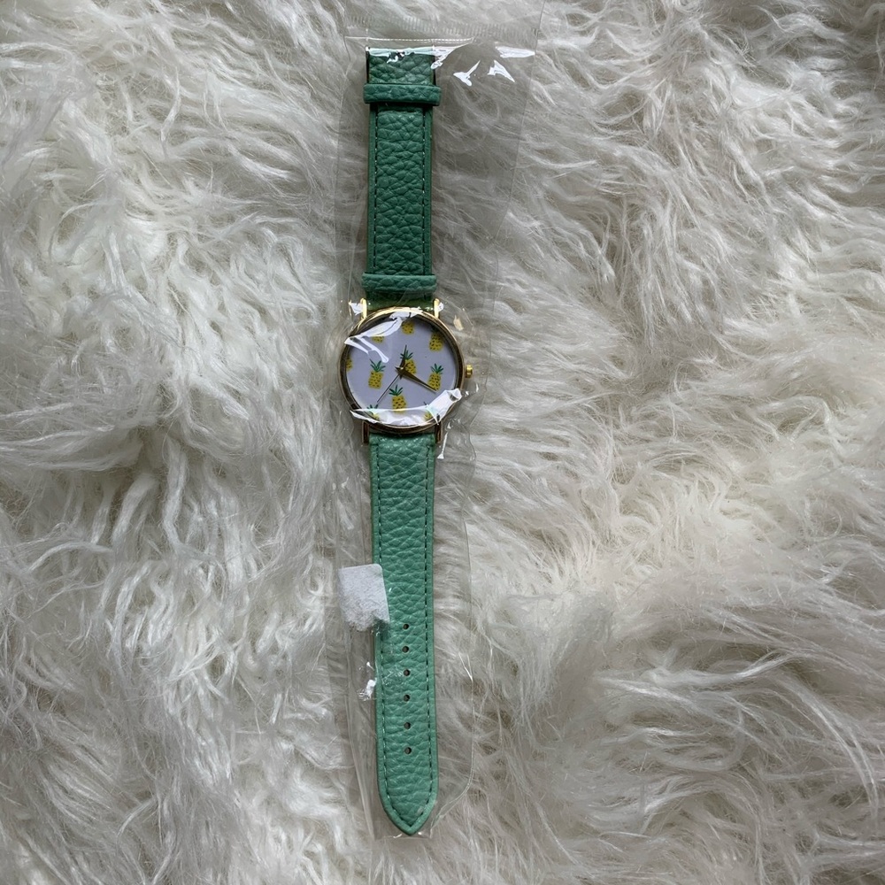 ❤️ Brand New Pineapple watch